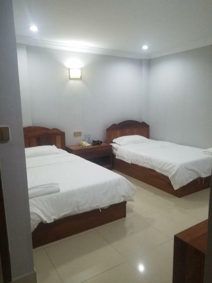 Wei Si Deng Hotel & Restaurant Phnom Penh Extérieur photo